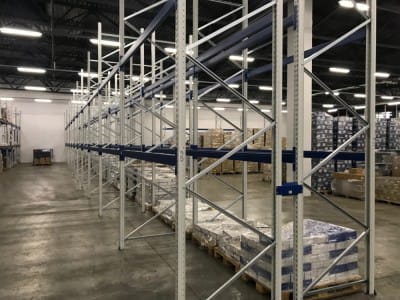 Levering og installasjon av lagerhyllesystemer for plassering av 603 paller på lageret til selskapet "Karavela".4